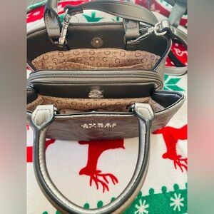 Guess hand bag for women